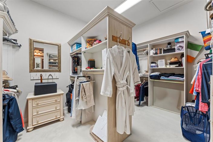 Image No.35-6 Bed Property for sale