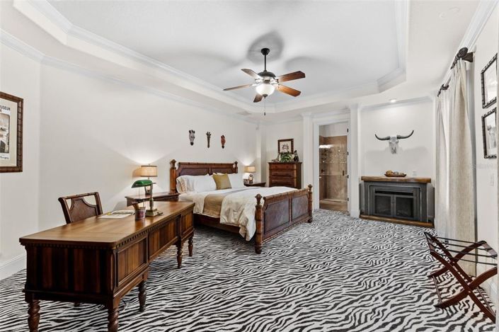 Image No.37-6 Bed Property for sale