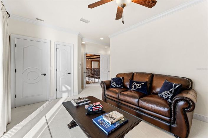 Image No.45-6 Bed Property for sale