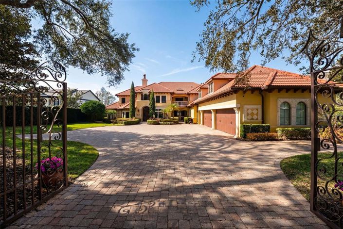 Image No.50-6 Bed Property for sale