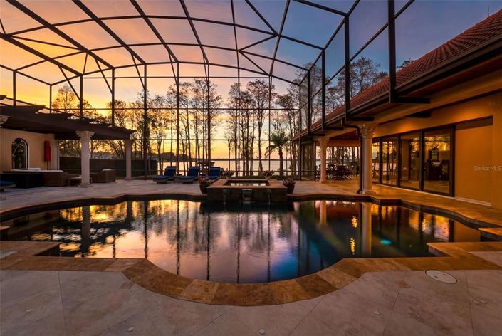 Image No.53-6 Bed Property for sale