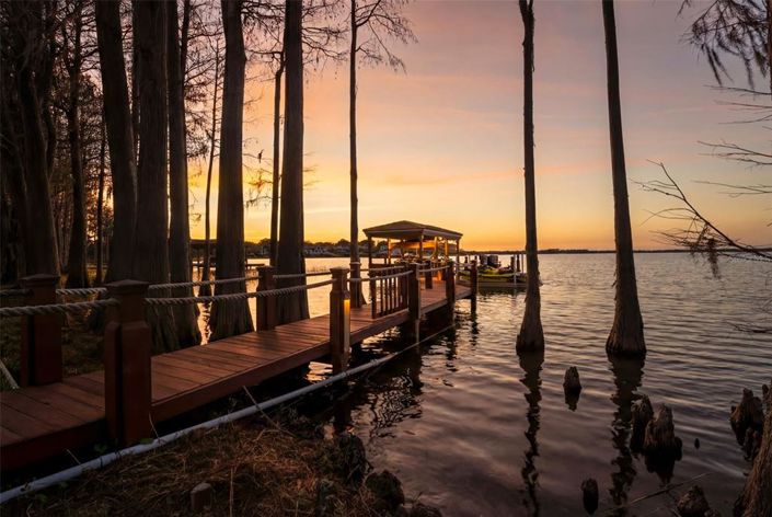 Image No.54-6 Bed Property for sale