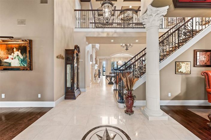 Image No.6-6 Bed Property for sale