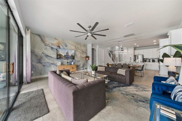 Image No.22-6 Bed Property for sale