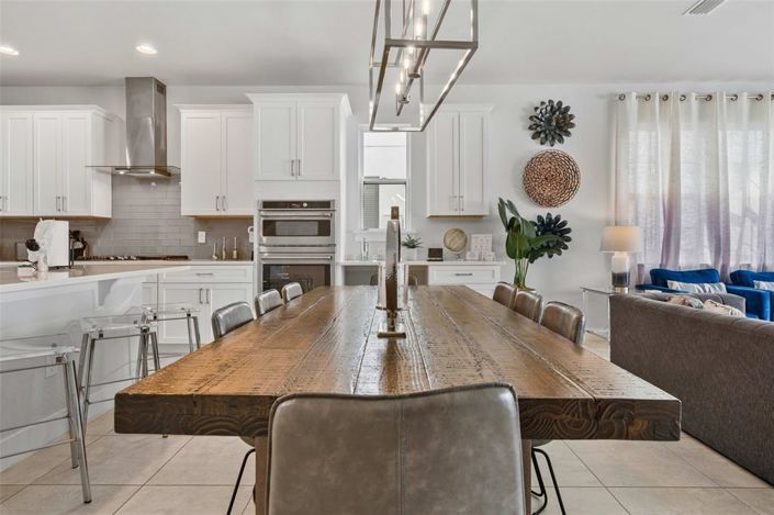 Image No.30-6 Bed Property for sale