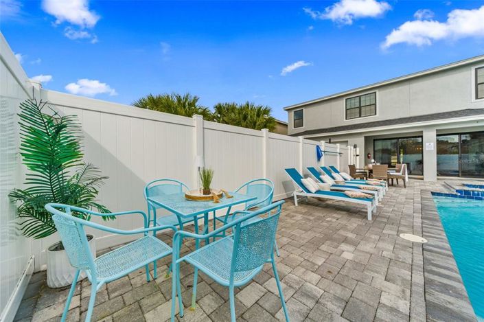 Image No.36-6 Bed Property for sale