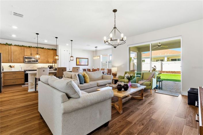 Image No.3-5 Bed Property for sale