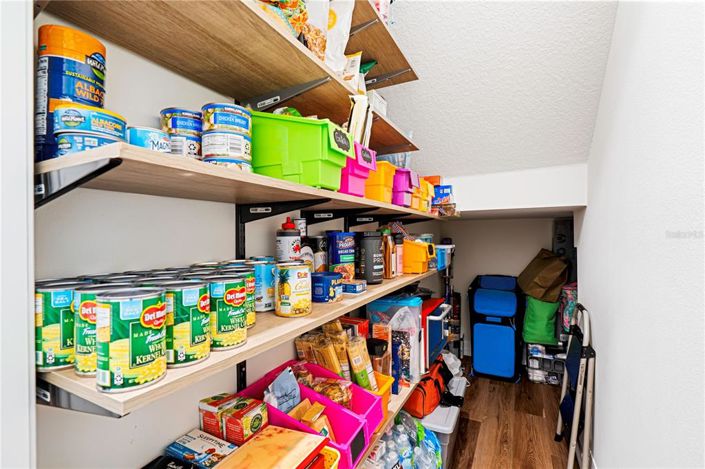 Image No.40-5 Bed Property for sale