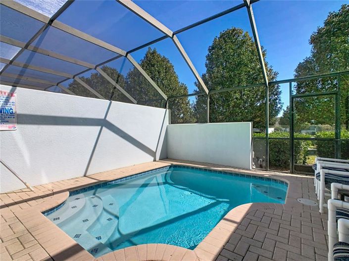 Image No.47-3 Bed Townhouse for sale