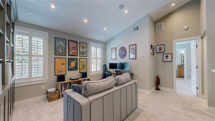 Image No.21-5 Bed Property for sale