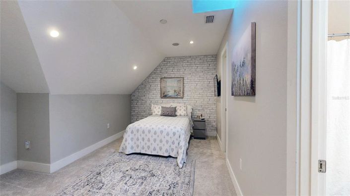 Image No.25-5 Bed Property for sale