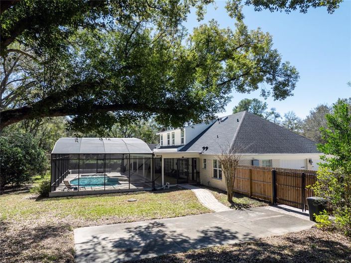 Image No.33-5 Bed Property for sale