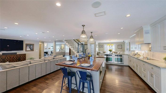 Image No.46-5 Bed Property for sale