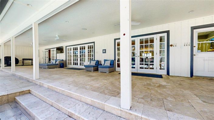 Image No.6-5 Bed Property for sale