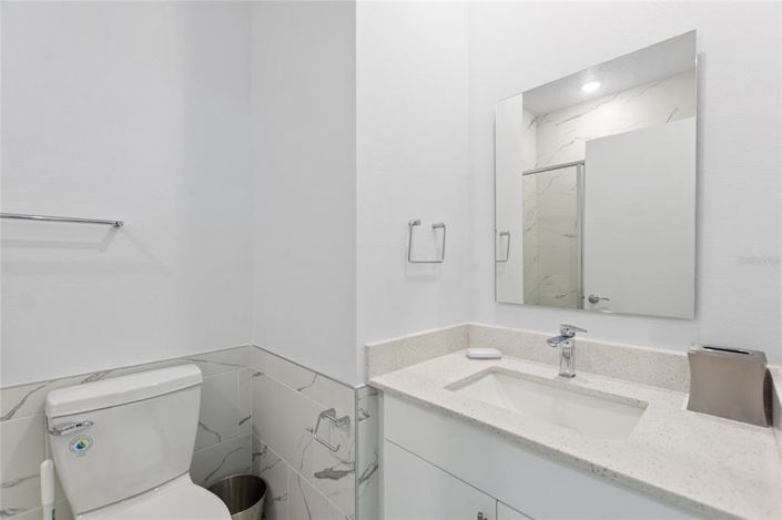 Image No.30-6 Bed Townhouse for sale