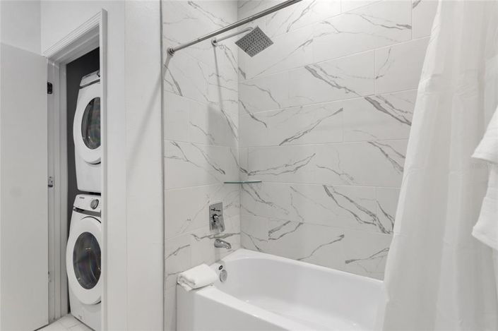 Image No.37-6 Bed Townhouse for sale