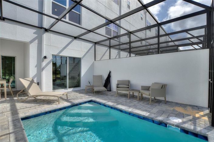 Image No.4-6 Bed Townhouse for sale