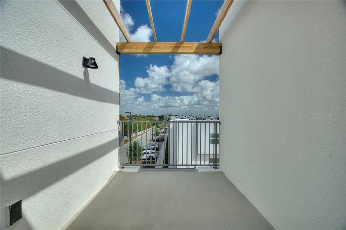 Image No.47-6 Bed Townhouse for sale