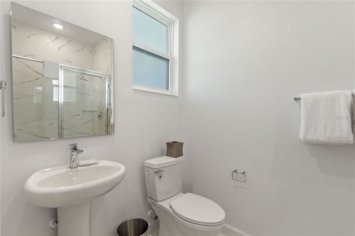 Image No.9-6 Bed Townhouse for sale