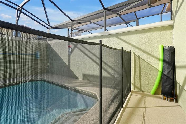 Image No.25-5 Bed Townhouse for sale