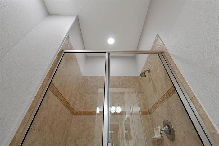 Image No.36-5 Bed Townhouse for sale