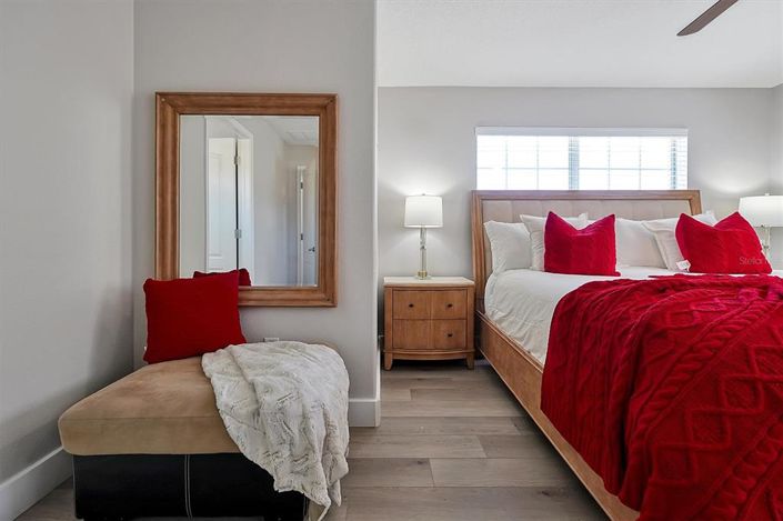 Image No.53-5 Bed Townhouse for sale