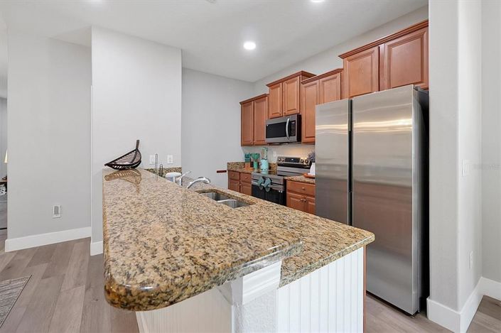 Image No.9-5 Bed Townhouse for sale