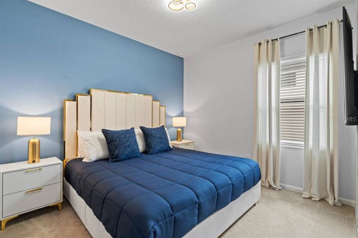 Image No.36-8 Bed Property for sale