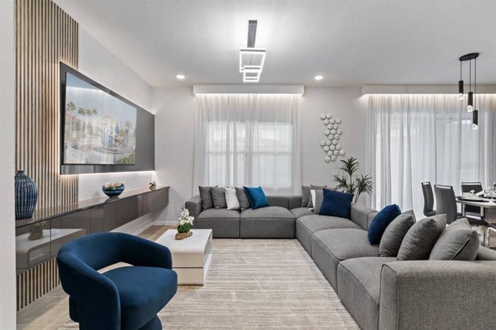 Image No.8-8 Bed Property for sale