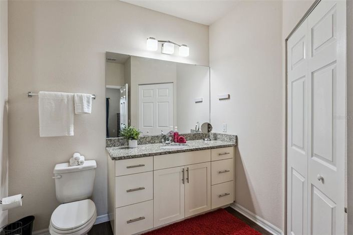 Image No.19-4 Bed Townhouse for sale