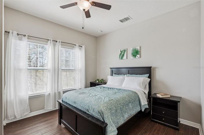 Image No.30-4 Bed Townhouse for sale