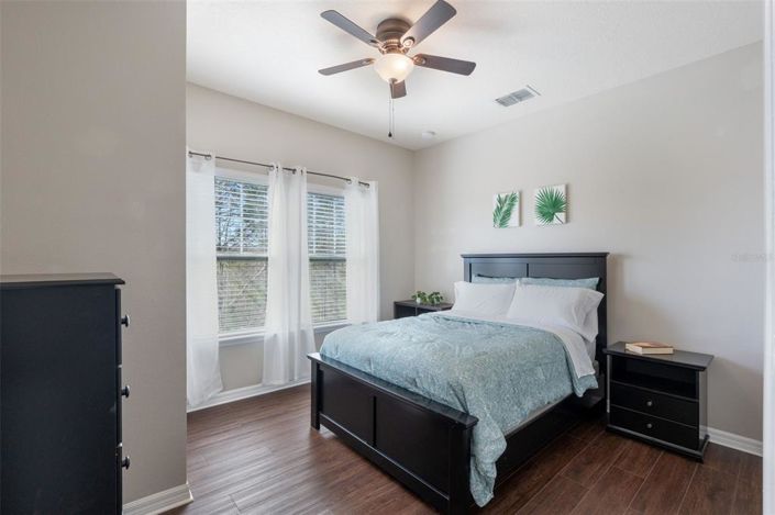 Image No.32-4 Bed Townhouse for sale