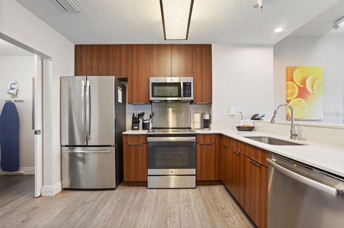 Image No.13-2 Bed Property for sale