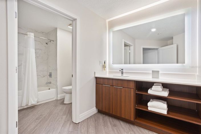 Image No.21-2 Bed Property for sale