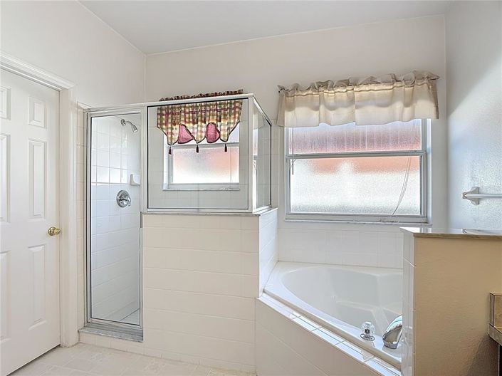 Image No.17-4 Bed Property for sale