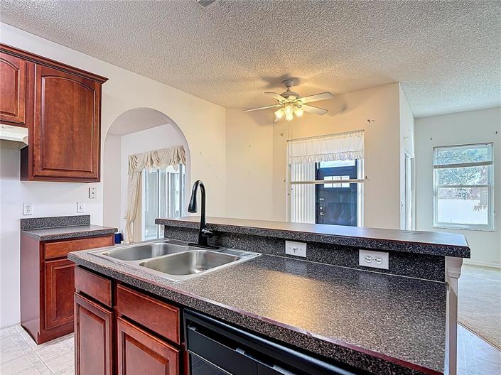 Image No.22-4 Bed Property for sale