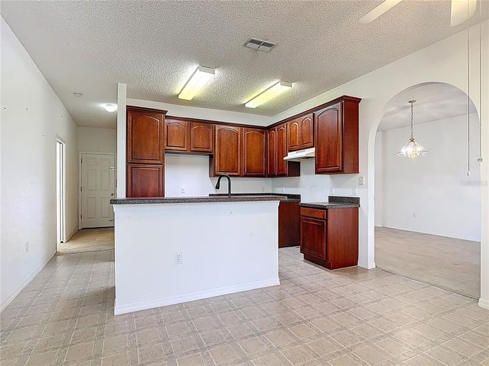 Image No.23-4 Bed Property for sale