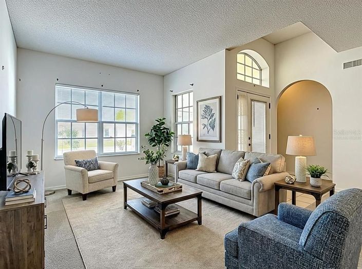 Image No.4-4 Bed Property for sale