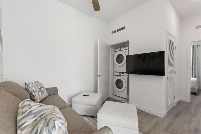 Image No.15-3 Bed Townhouse for sale