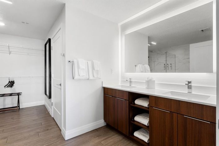 Image No.23-2 Bed Property for sale