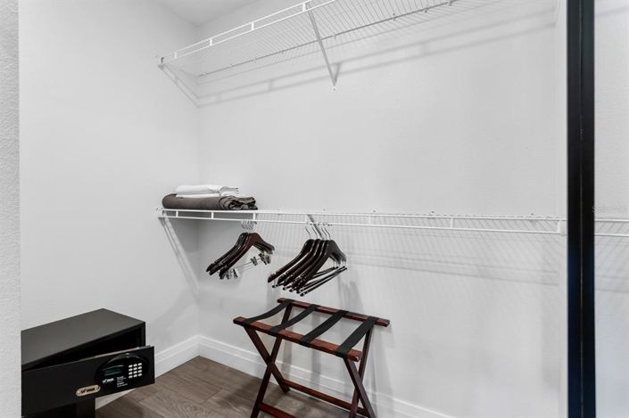 Image No.25-2 Bed Property for sale