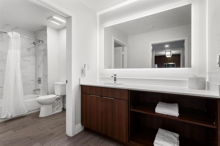 Image No.28-2 Bed Property for sale