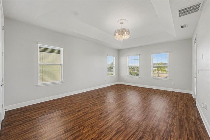 Image No.14-5 Bed Property for sale