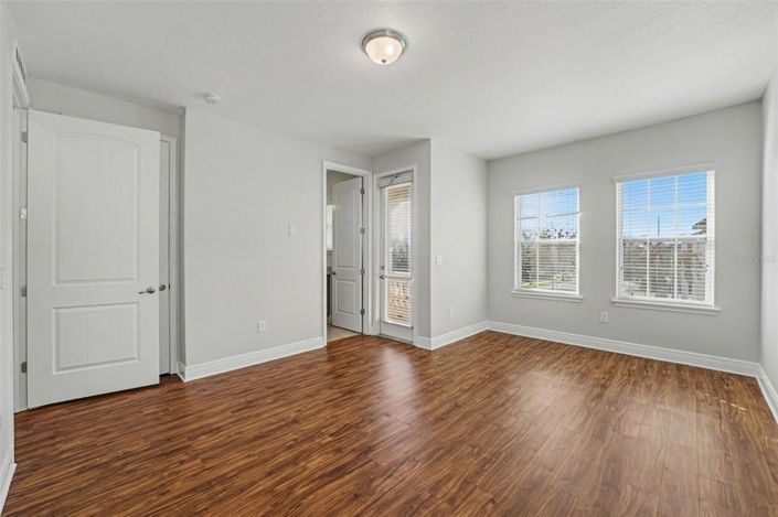 Image No.27-5 Bed Property for sale