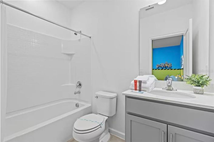 Image No.34-5 Bed Townhouse for sale