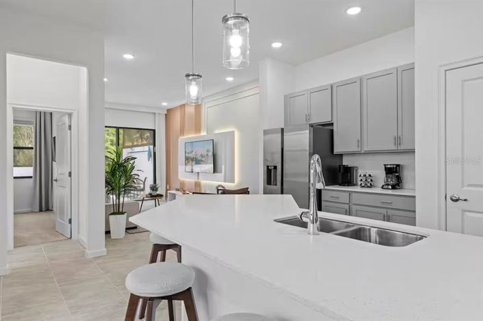 Image No.5-5 Bed Townhouse for sale