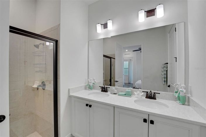 Image No.26-3 Bed Property for sale