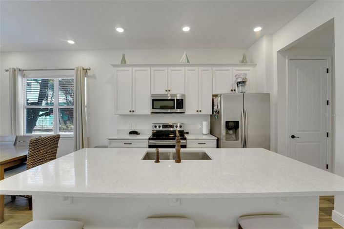 Image No.8-3 Bed Property for sale