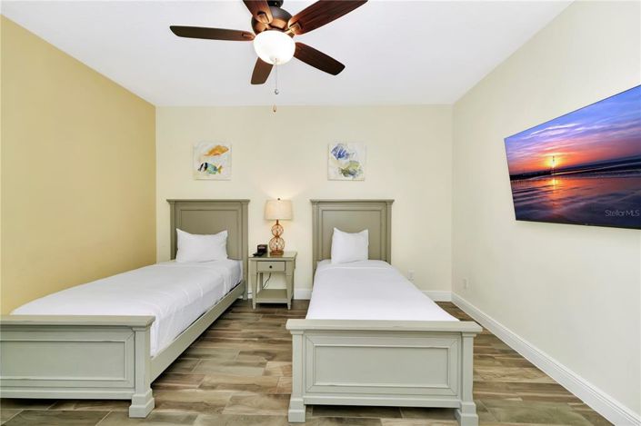 Image No.13-2 Bed Townhouse for sale