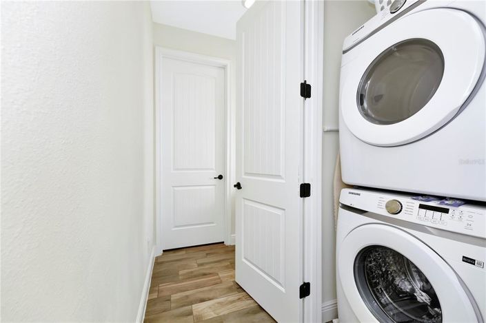 Image No.17-2 Bed Townhouse for sale